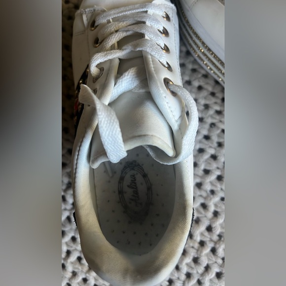 Shoes - Picture 4 of 5